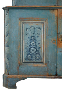Early 19th Century Original Painted Tuna Region Swedish Cabinet — thumbnail 4