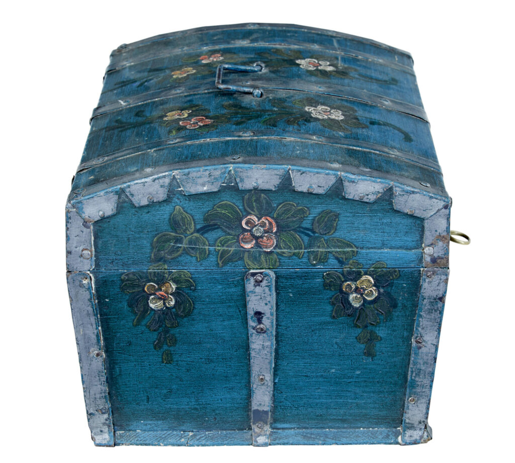 Scandinavian Mid 19th Century Hand Painted Dome Top Pine Box — image 6