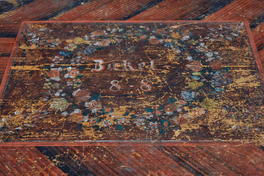 Large Hand Painted 19th Century Chest of Drawers — image 4