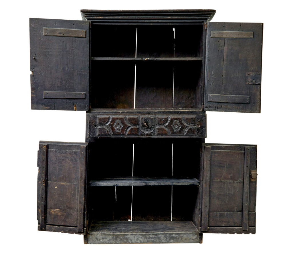 Early 19th Century Pyrenean Folk Art Oak and Chestnut Carved Cupboard — image 3