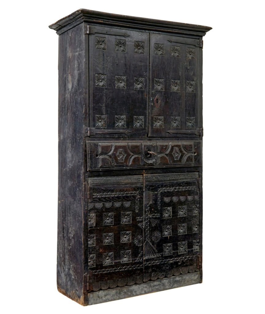 EARLY 19TH CENTURY PYRENEAN FOLK ART OAK AND CHESTNUT CARVED CUPBOARD