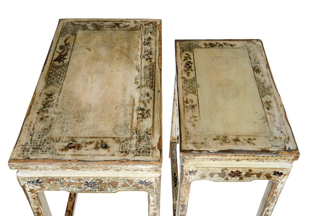 Early 20th Century Nest of 4 Lacquered and Decorated Tables — image 7