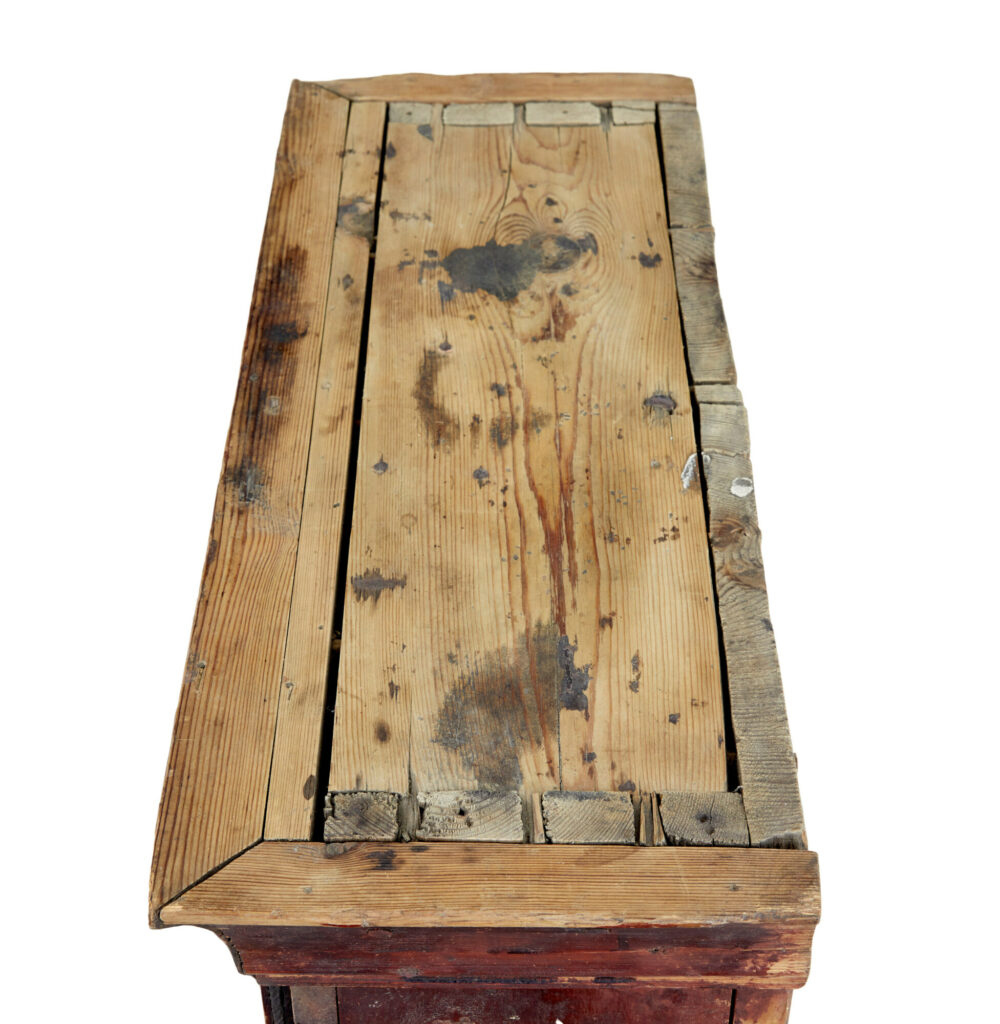 Swedish Early 19th Century Painted Pine Wall Cupboard — image 3
