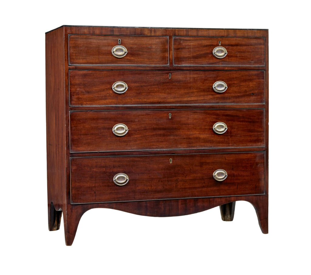 19TH CENTURY MAHOGANY CHEST OF DRAWERS