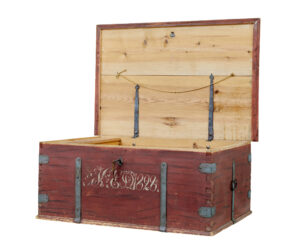Early 19th Century Painted Pine Blanket Box — thumbnail 7