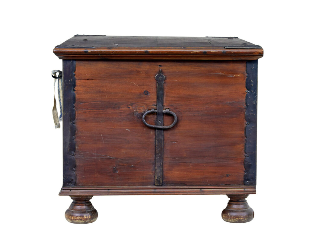 Early 19th Century Hand Decorated Swedish Pine Coffer — image 8