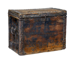 18TH CENTURY CHINESE HARD WOOD COFFER CHEST