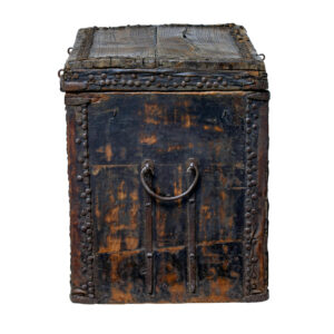 18th Century Chinese Hard Wood Coffer Chest — thumbnail 6
