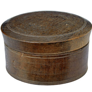 EARLY 19TH CENTURY SWEDISH CARVED OAK LIDDED BOX