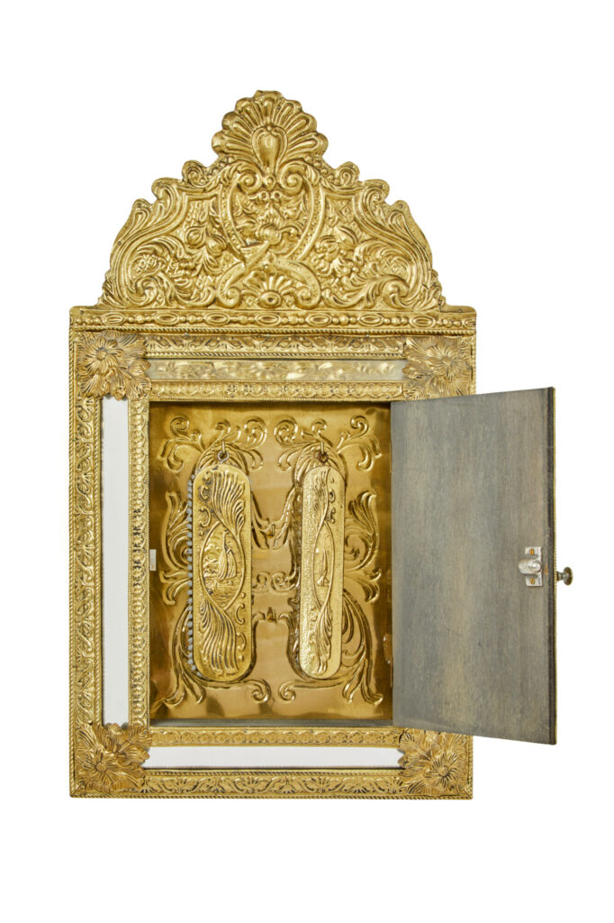 Mid 20th Century Aesthetic Movement Inspired Brass Hall Cushion Mirror — image 5