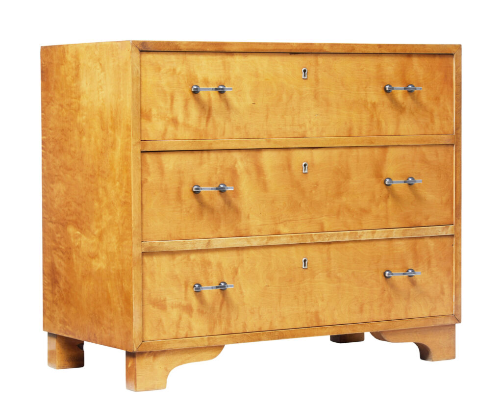 MID 20TH CENTURY SWEDISH BIRCH CHEST OF DRAWERS