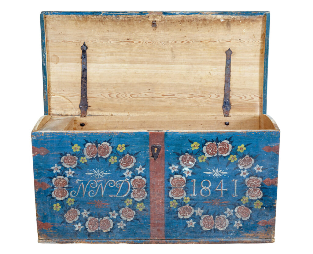 Mid 19th Century Swedish Folk Art Hand Painted Pine Coffer — image 8