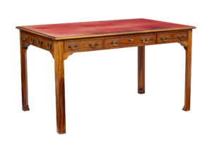 EARLY 20TH CENTURY LEATHER TOP DESK