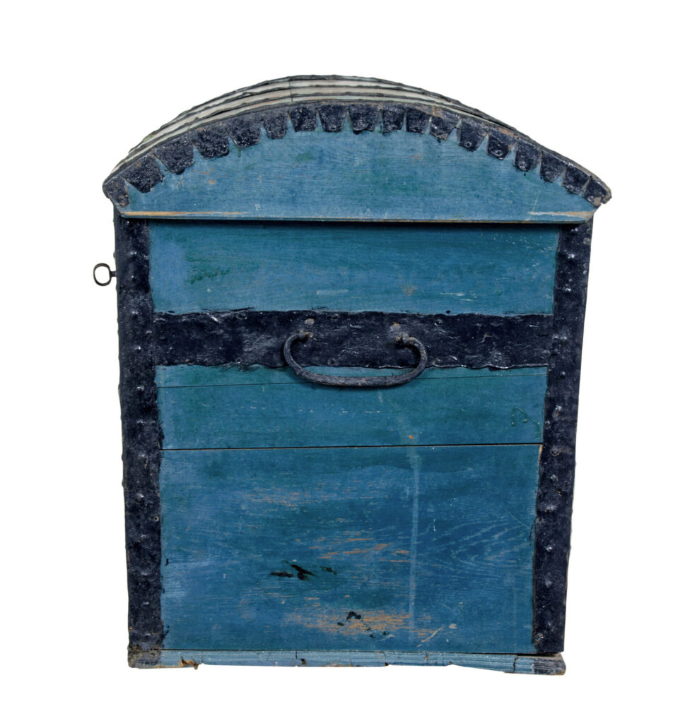 Swedish Mid 19th Century Hand Painted Oak Dome Top Coffer — image 8