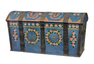 Traditional 19th Century Painted Swedish Dome Trunk — thumbnail 1