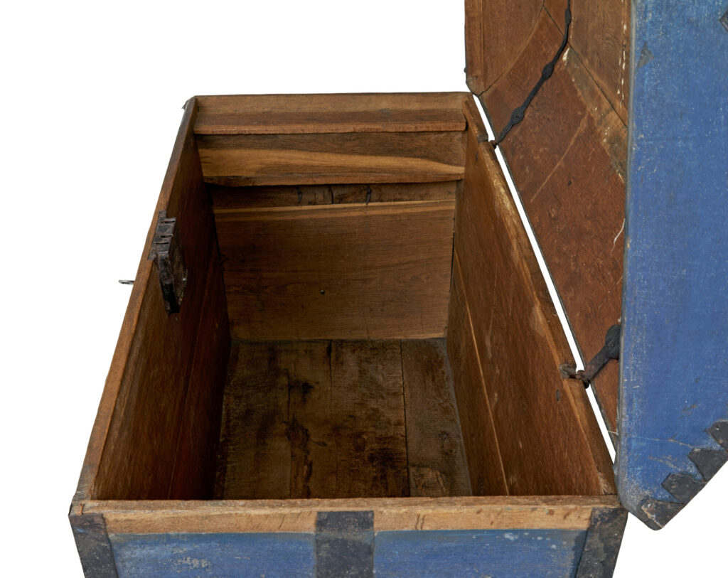 Traditional 19th Century Painted Swedish Dome Trunk — image 3