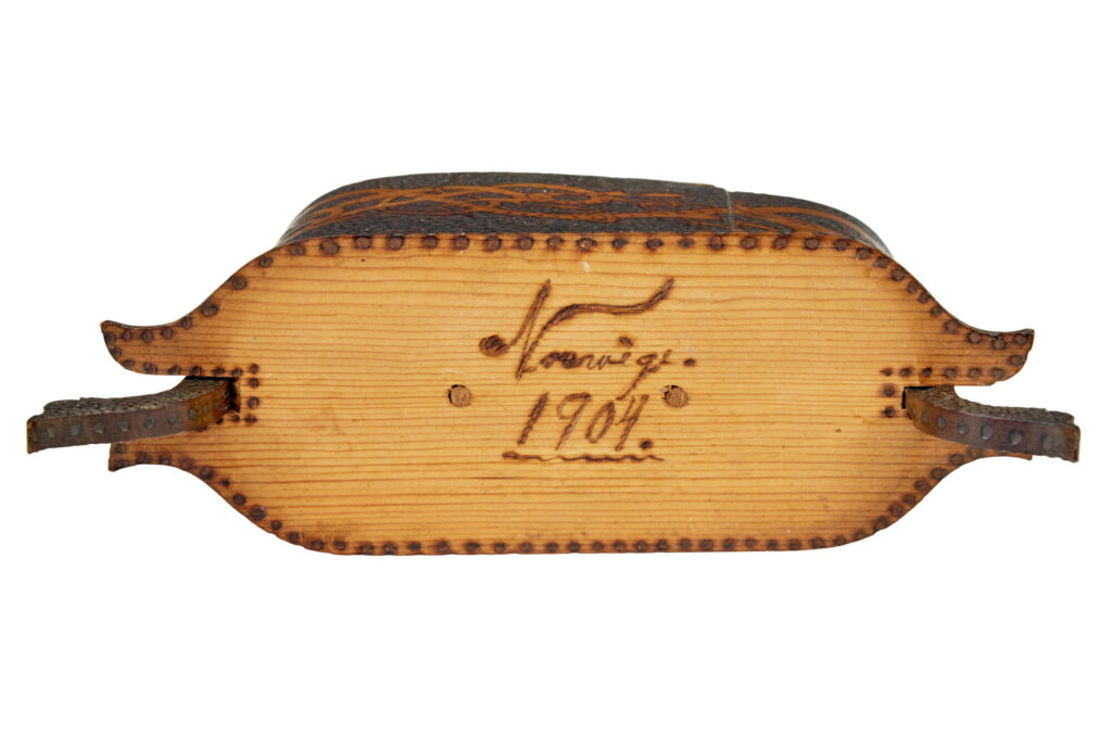 Early 20th Century Scandinavian Pokerwork Tine Box — image 2