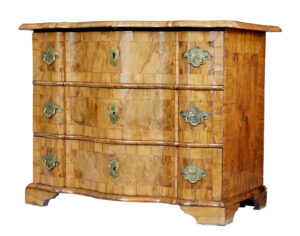 FINE QUALITY 18TH CENTURY BURR WALNUT CHEST OF DRAWERS