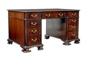 EARLY 20TH CENTURY MAHOGANY PEDESTAL DESK BY HOBBS & CO