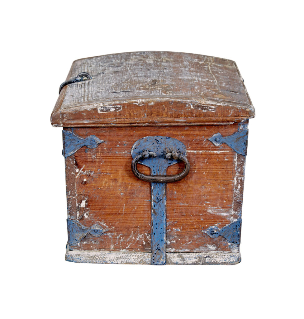 Small Mid 19th Century Swedish Painted Pine Strong Box — image 5
