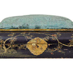 19TH CENTURY BLACK LACQUERED JEWELLERY BOX