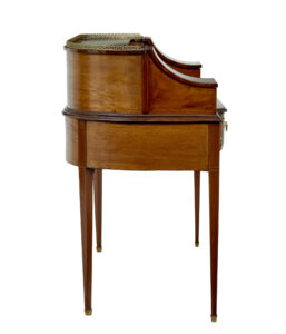 19th Century Mahogany Carlton House Desk — thumbnail 4