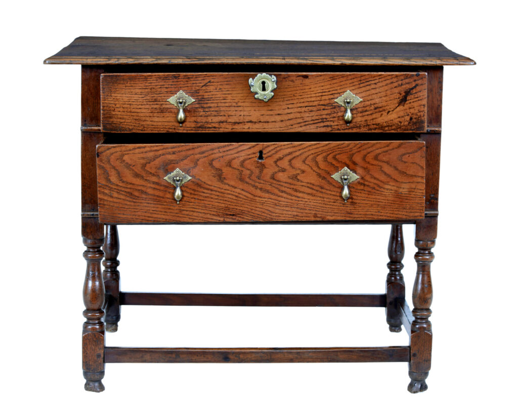 Early 18th Century Georgian Oak Side Table — image 2