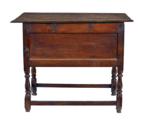 Early 18th Century Georgian Oak Side Table — thumbnail 7