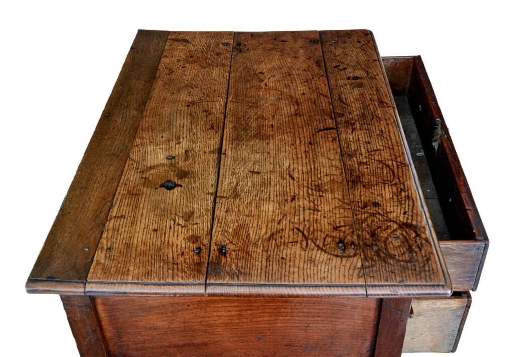 Early 18th Century Georgian Oak Side Table — image 5