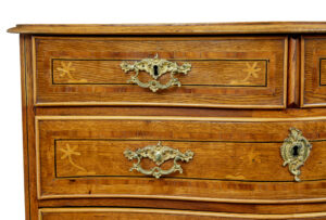 Early 19th Century Swedish Baroque Oak Inlaid Chest of Drawers — thumbnail 5