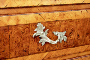 Rococo 18th Century Yew and Elm Bureau Desk — thumbnail 15