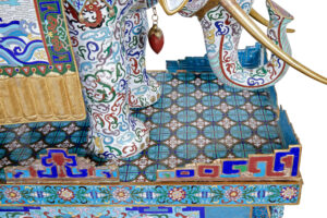 Early 20th Century Large Chinese Cloisonne Enamel Elephant — thumbnail 4