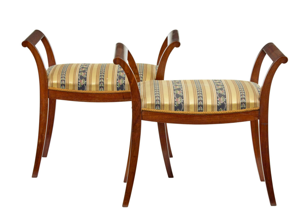 Early 20th Century 13 Piece Mahogany Salon Suite — image 9