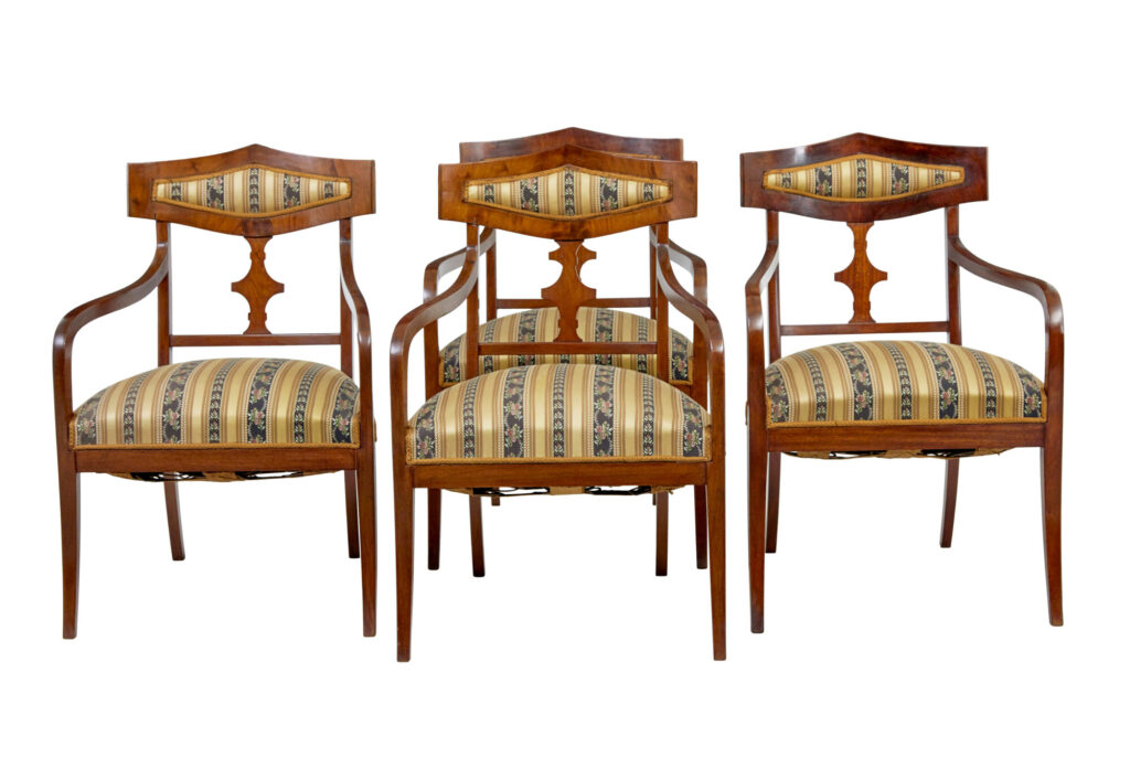Early 20th Century 13 Piece Mahogany Salon Suite — image 8