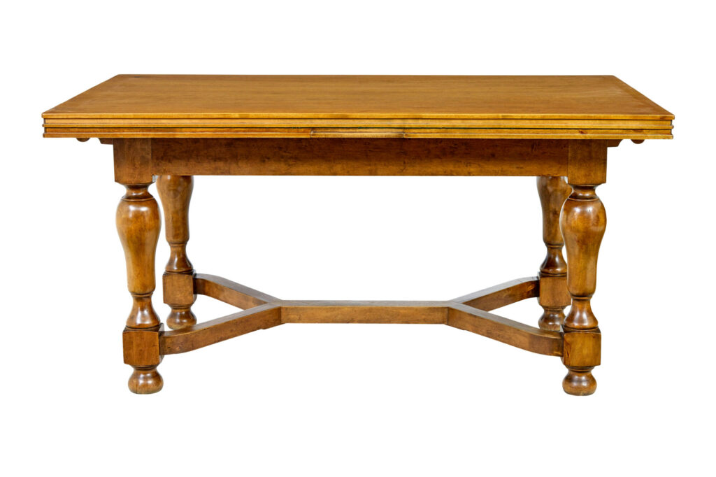 Early 20th Century Birch Extending Dining Table