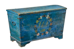 Early 19th Century Hand Painted Swedish Folk Art Coffer — thumbnail 7