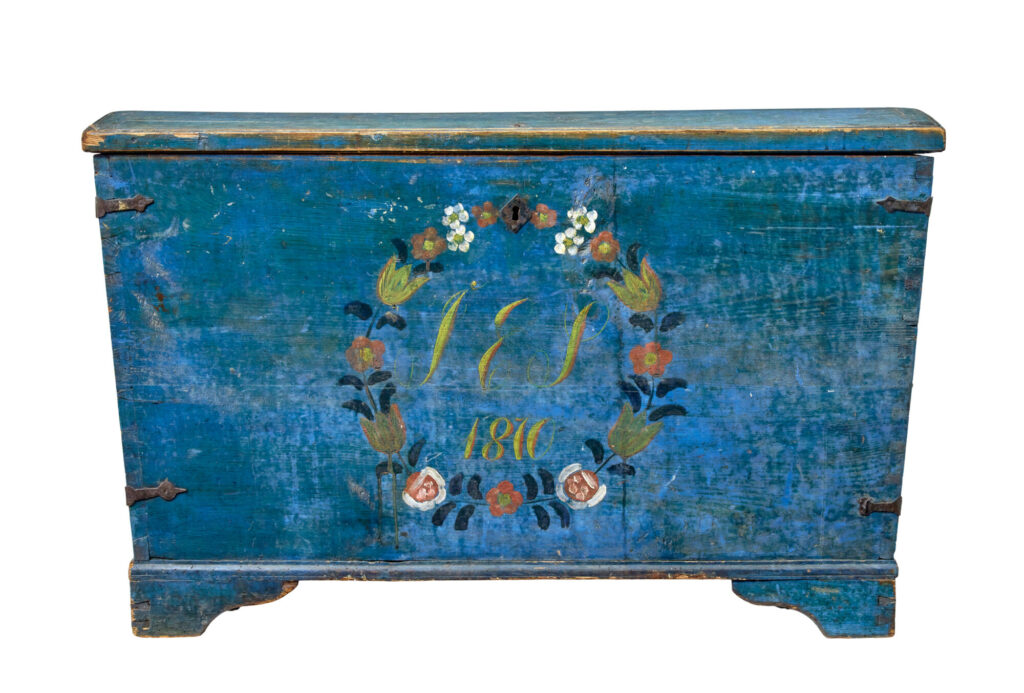 Early 19th Century Hand Painted Swedish Folk Art Coffer — image 5