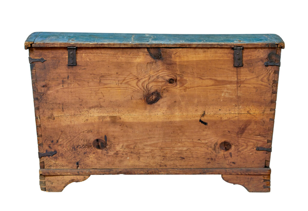 Early 19th Century Hand Painted Swedish Folk Art Coffer — image 3