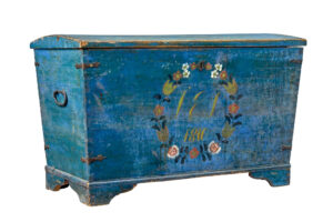 EARLY 19TH CENTURY HAND PAINTED SWEDISH FOLK ART COFFER
