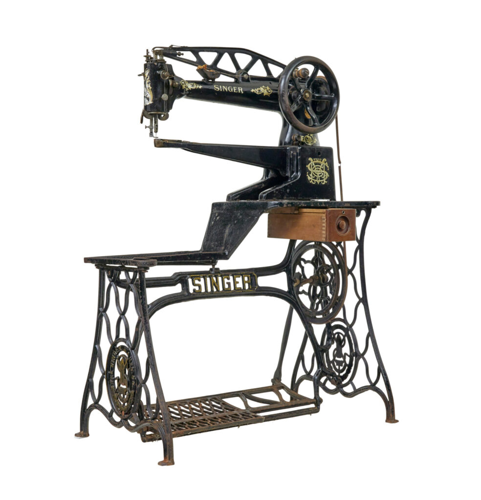 19th Century Black Cast Iron Factory Singer Sewing Machine — image 13