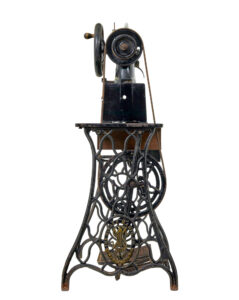 19th Century Black Cast Iron Factory Singer Sewing Machine — thumbnail 9