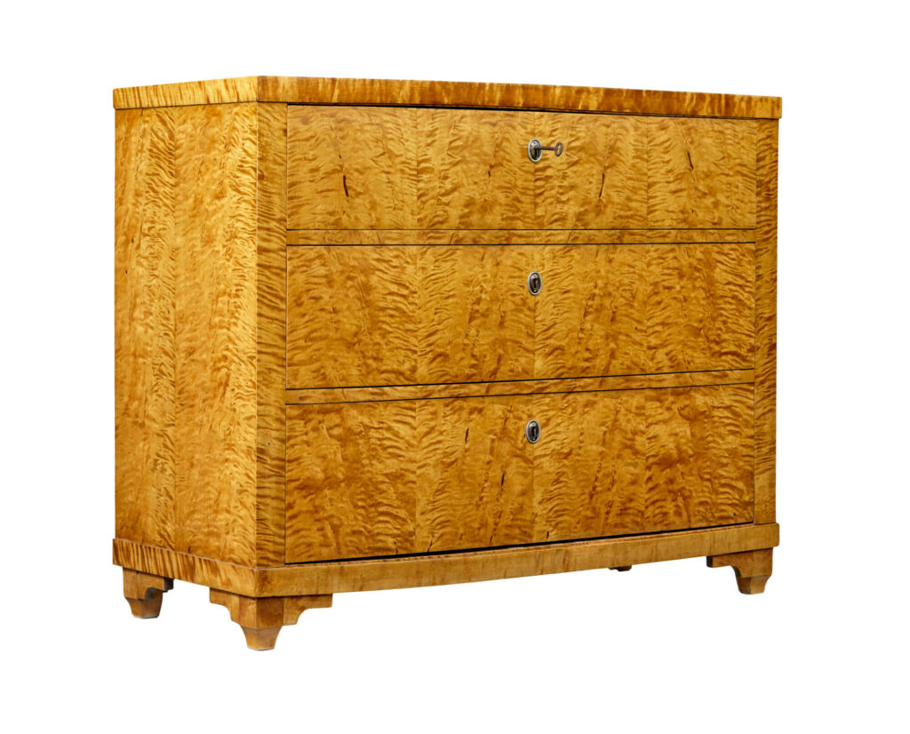 19TH CENTURY SCANDINAVIAN TIGER BIRCH CHEST OF DRAWERS