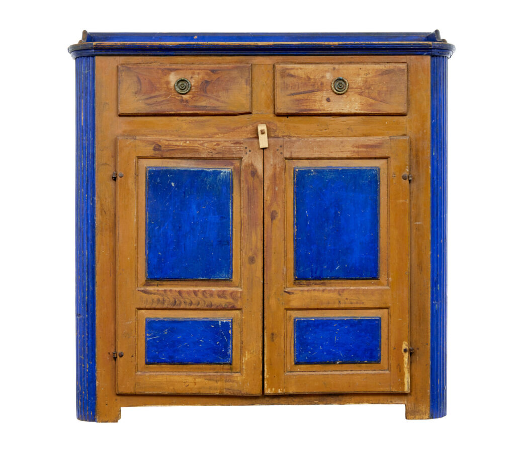 19TH CENTURY SWEDISH PINE PAINTED KITCHEN CUPBOARD