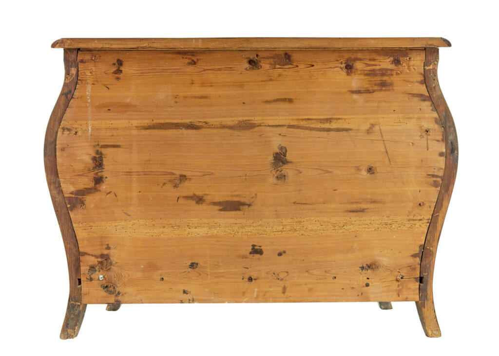 Early 18th Century Rococo Inlaid Plum Bombe Chest of Drawers — image 10