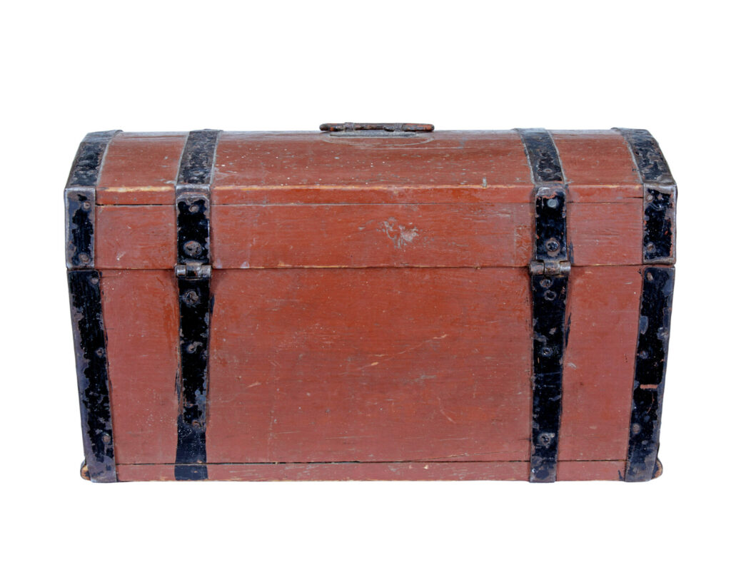 Small Scandinavian 19th Century Painted Pine Dome Top Box — image 6
