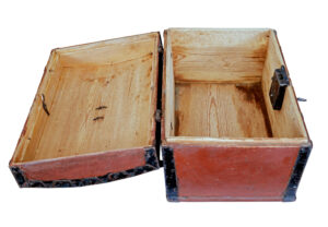 Small Scandinavian 19th Century Painted Pine Dome Top Box — thumbnail 3