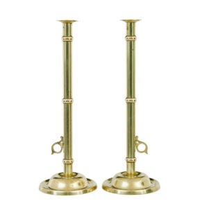 PAIR OF ARTS AND CRAFTS 19TH CENTURY BRASS CANDLESTICKS