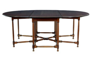 Early 20th Century Chippendale Influenced Mahogany Gateleg Table — thumbnail 5