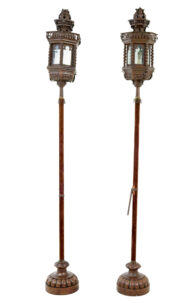 Pair of Late 19th Century Copper Venetian Lamps on Poles — thumbnail 6