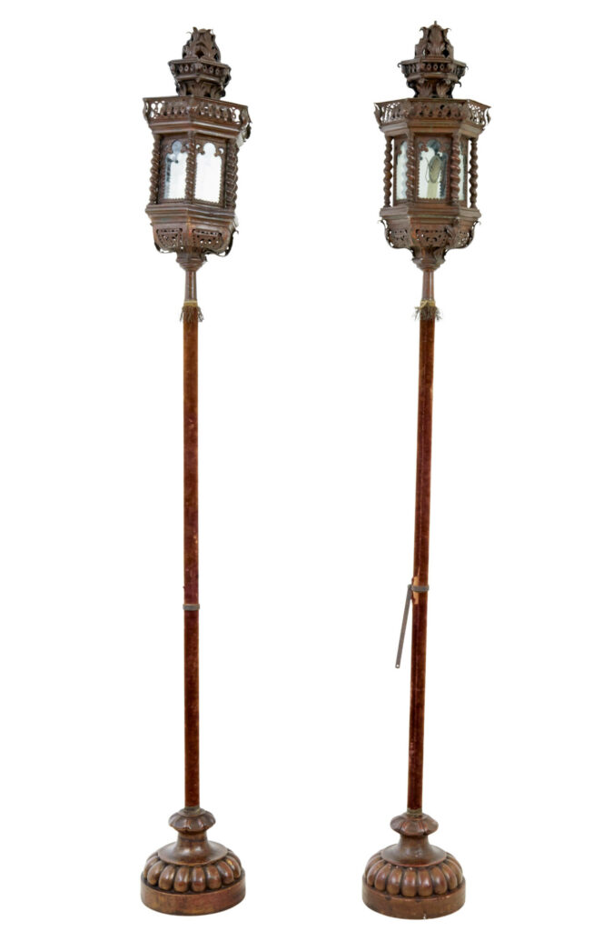 Pair of Late 19th Century Copper Venetian Lamps on Poles — image 6